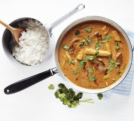 Thai pork & peanut curry