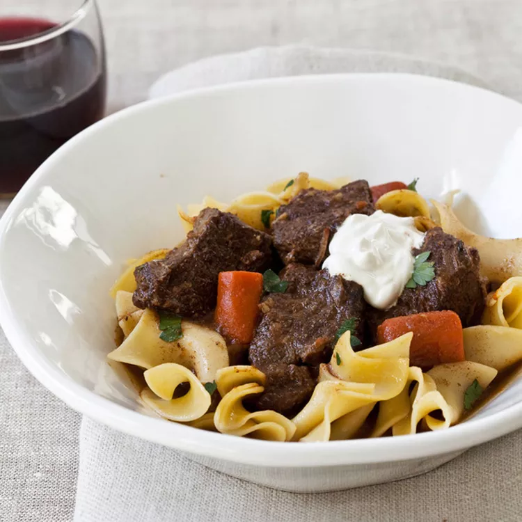 Slow Cooker Beef Goulash