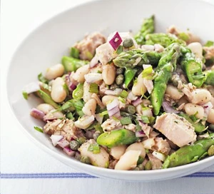 Tuna, asparagus & white bean salad