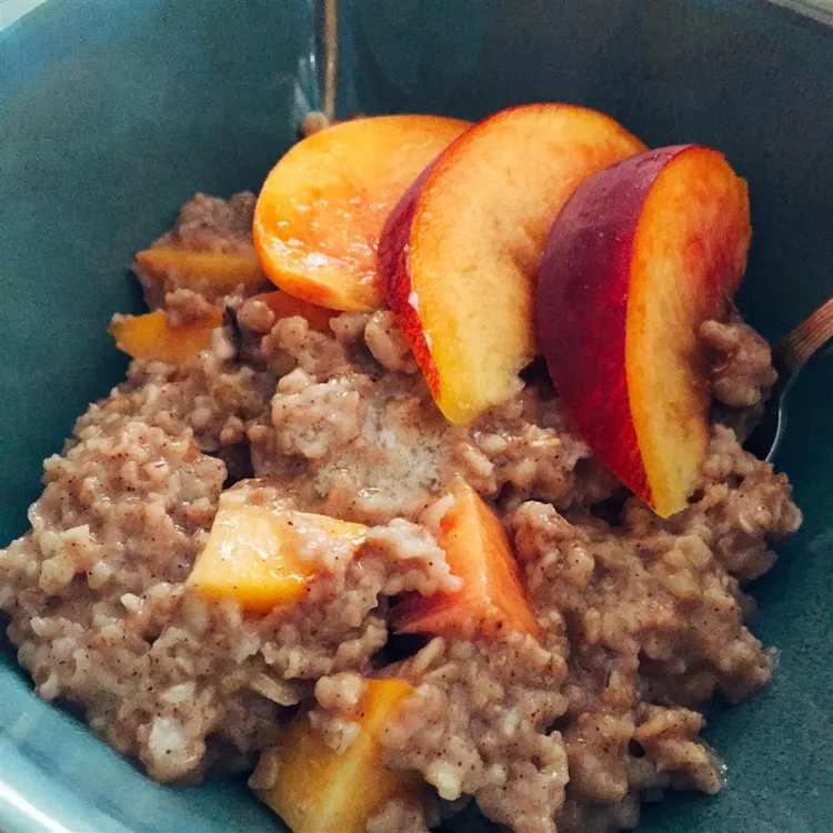 Peachy Oatmeal